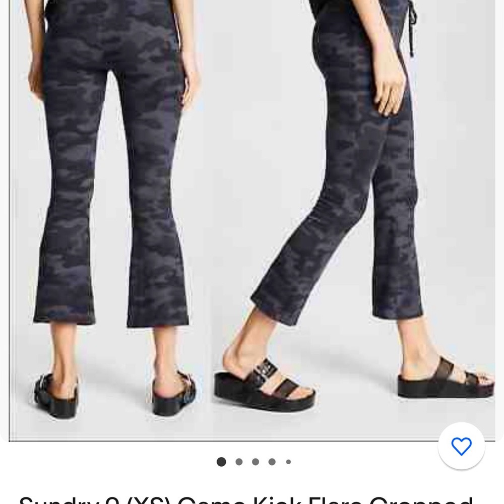 SUNDRY KICKFLARE CAMO SWEATS